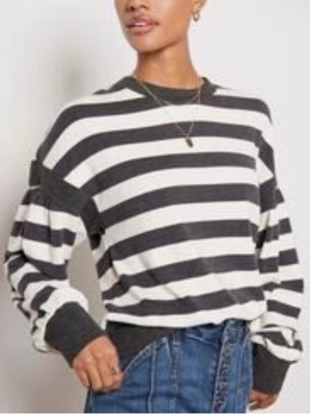 EVEREVE Jana Brushed Stripe Balloon Sleeve Pullover Sweatshirt Size Medium Black
